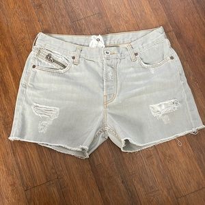 EVER a five pocket distressed boyfriend denim short size 27